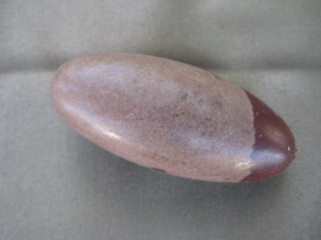 shiva Lingham "Stone of nurturing" 2835